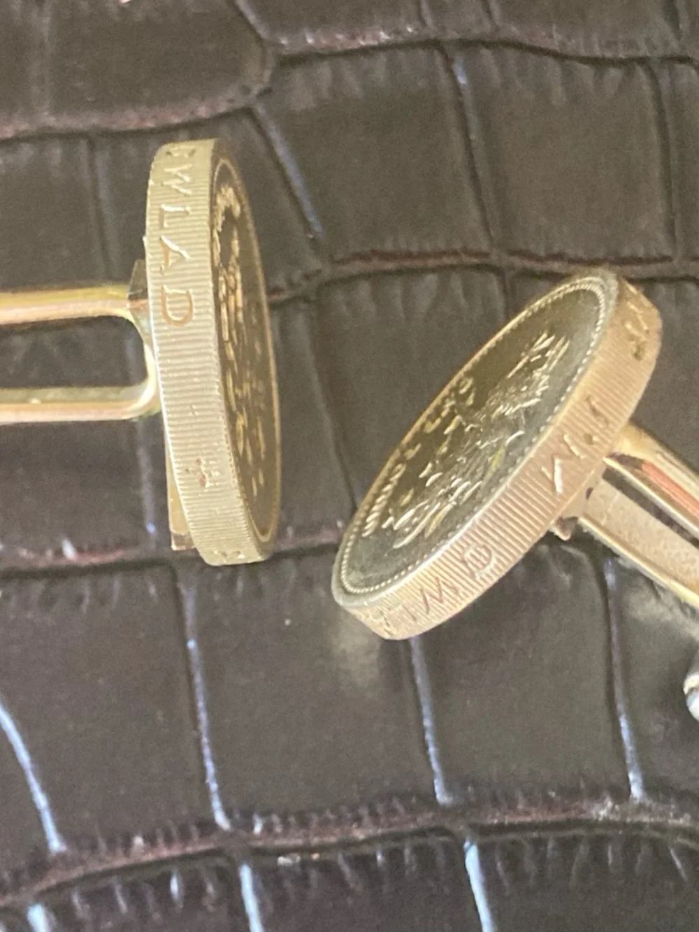🇬🇧 British £1 Coin Cufflinks – Welsh Dragon | Vintage Sterling Look